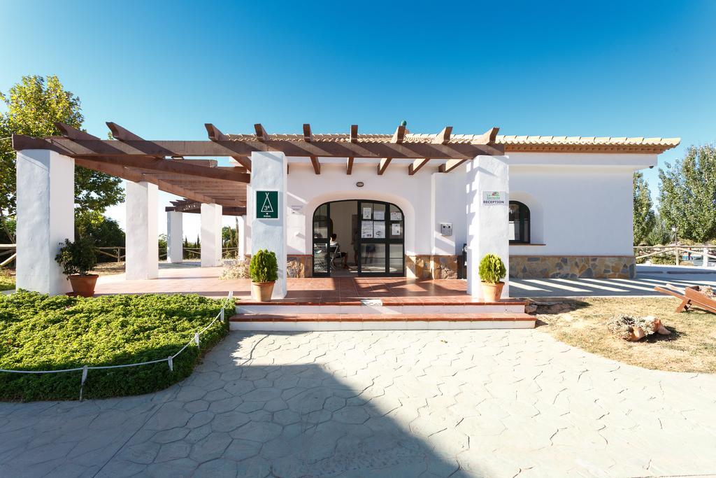 Camping La Sierrecilla Humilladero Eksteriør billede